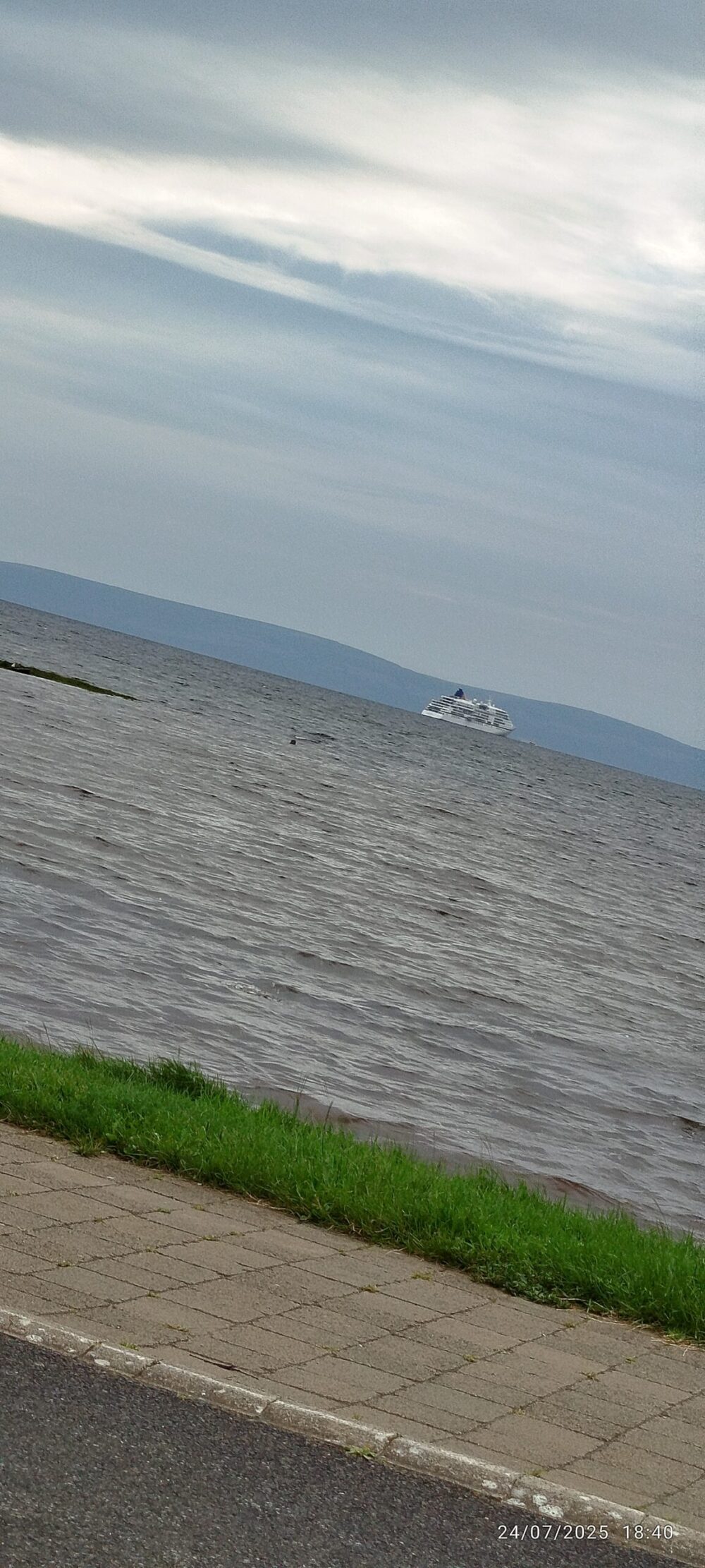 Bay view 3 - Image 2